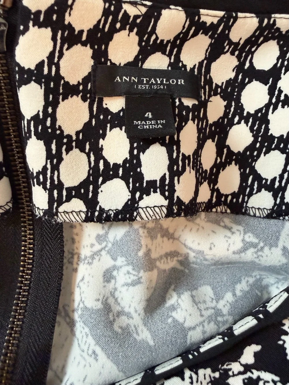 Ann Taylor sleek sleeveless